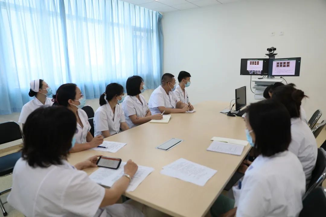 全省首家！中國(guó)醫(yī)科大學(xué)附屬第一醫(yī)院專家來“查房”，家門口享國(guó)內(nèi)優(yōu)質(zhì)醫(yī)療資源！(圖4)